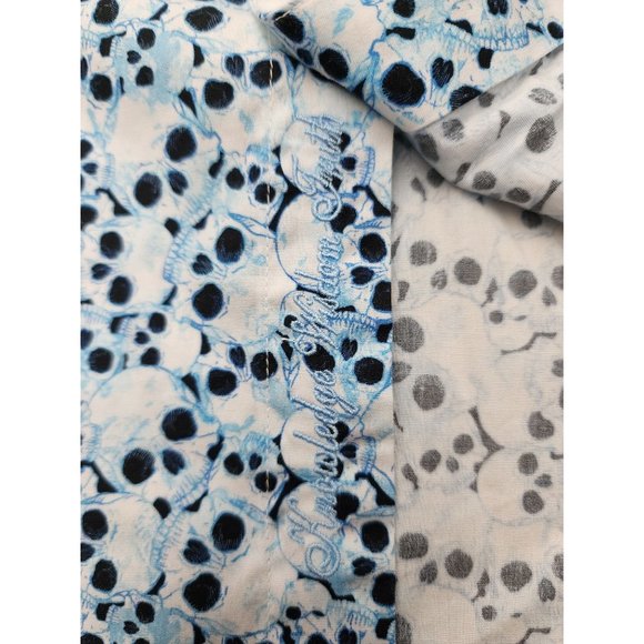Robert Graham Skull NWT Blue Shortsleeve Button Shirt Small - Picture 6 of 6